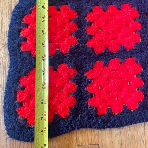 Vintage Granny Square Crochet Afghan Throw Blanket - Picture 5 of 11